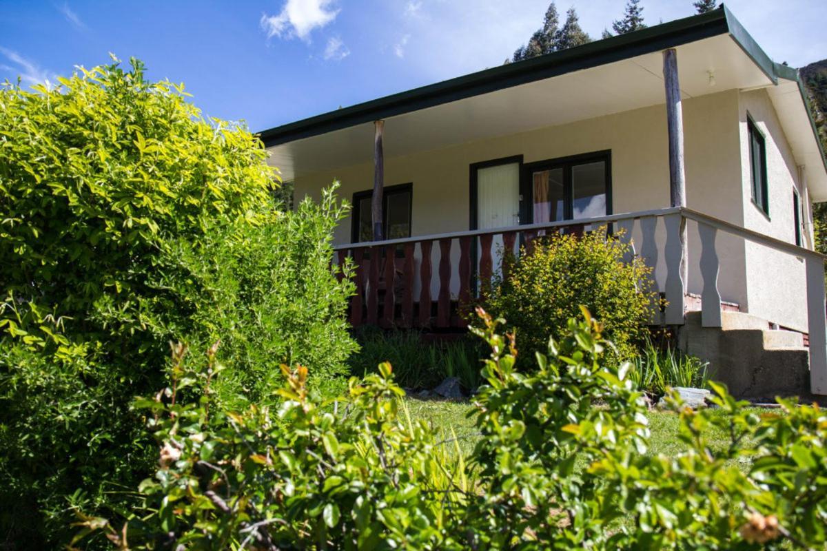 The Camp - Lake Hawea Exterior photo