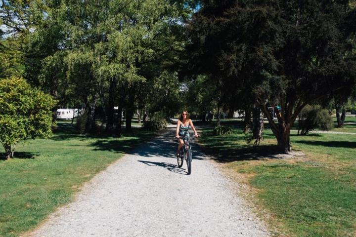 The Camp - Lake Hawea Exterior photo